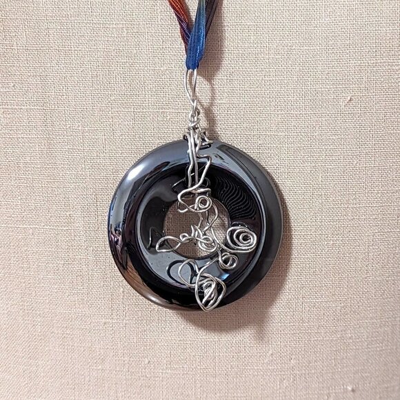 Hematite Stone Blood Stone Necklace Handmade Wire Gage Cord Pendant Rainbow - Picture 3 of 7